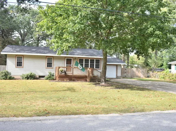 1351 Woodhaven Ave, Muskegon, MI 49445