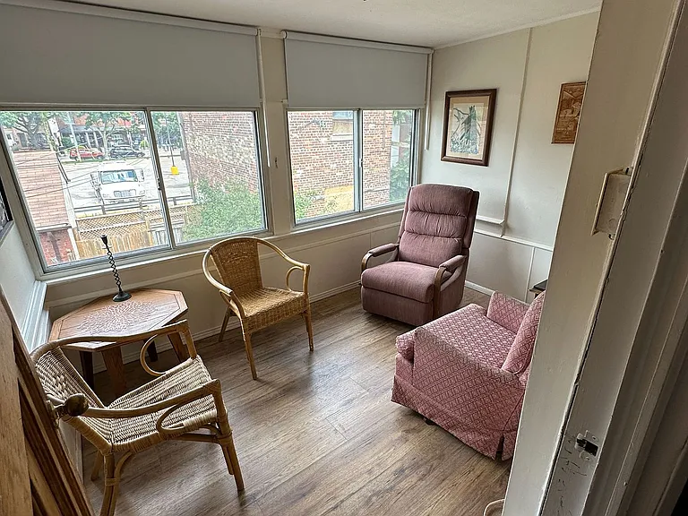 41 Gladstone Ave — Photo 6
