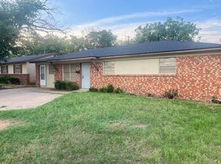 1906 70th St, Lubbock, TX 79412