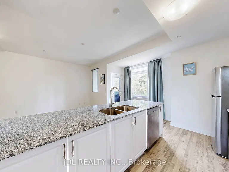 370 Red Maple Rd #112 — Photo 12