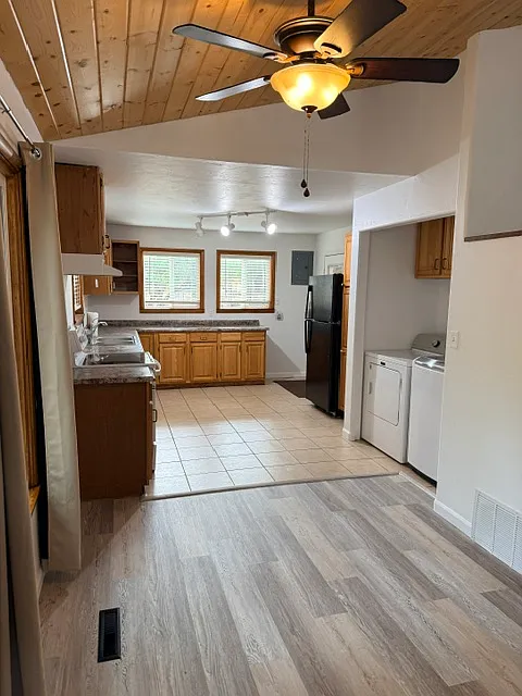 2 bed, 1150 sqft, $2,350 — Photo 2