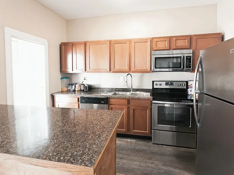 72 Walnut St #A — Photo 3