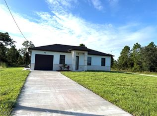 902 Wabasso Ct, Lehigh Acres, FL 33974