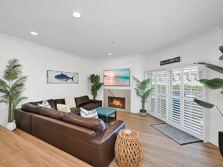 900 Pacific Coast Hwy #111 — Photo 1