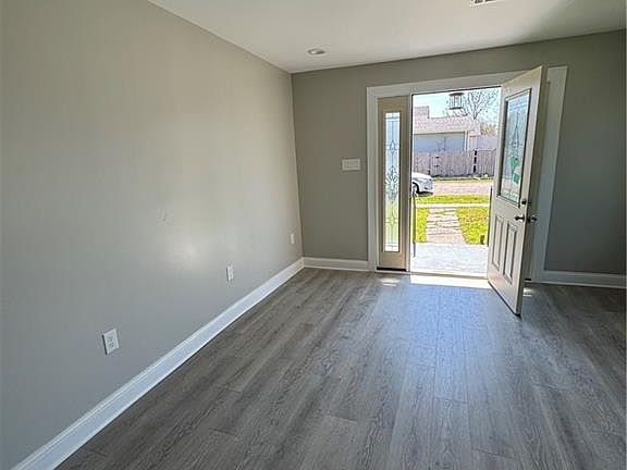 2nd image of 9009 Fig St