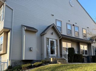2304 Beacon Hill Dr, Sicklerville, NJ 08081