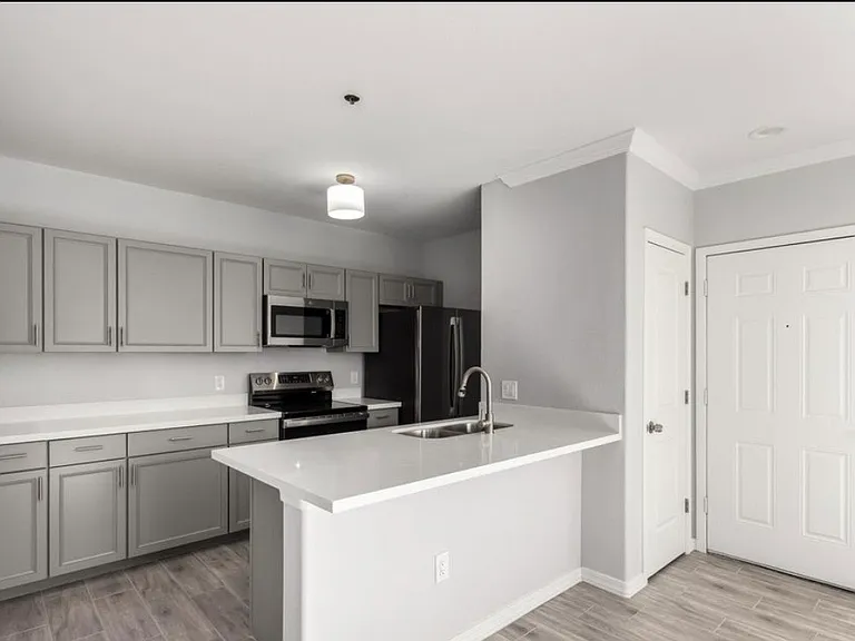 2134 E Broadway Rd #1035 — Photo 2