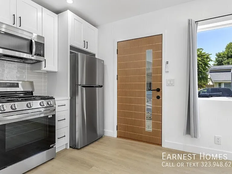 19433 Valerio St #2 — Photo 6