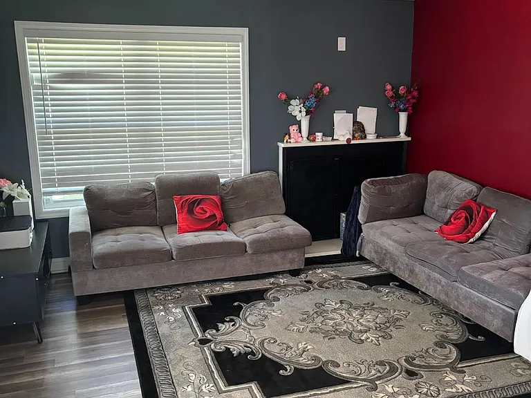 4 Patricia Ln — Photo 8