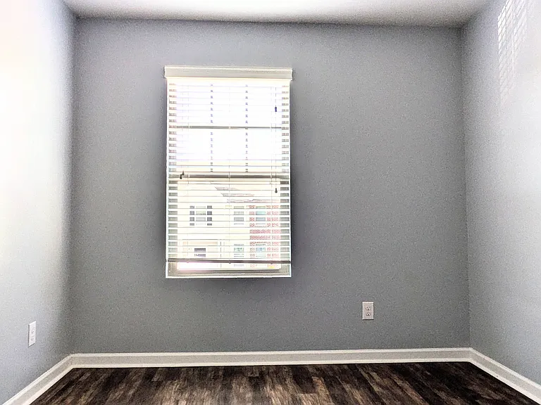 4438 Hillsgrove Rd — Photo 14