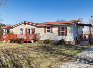 811 Pine Grove Rd, Seneca, SC 29678