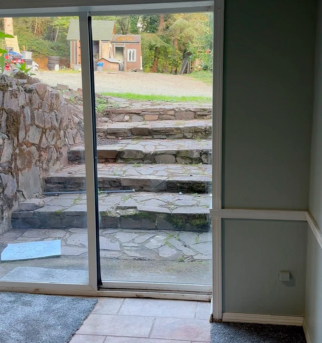 NE Valley Ridge Dr, Newport — Photo 1