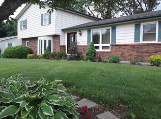 60251 Surrey Ln, Elkhart, IN 46517