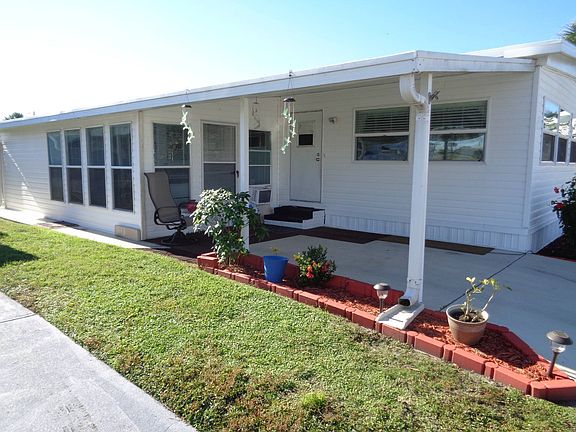 2nd image of 160 Jeff St #160