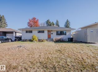 2003 Bonneville Ct, Strathcona County, AB T8A 0Y7
