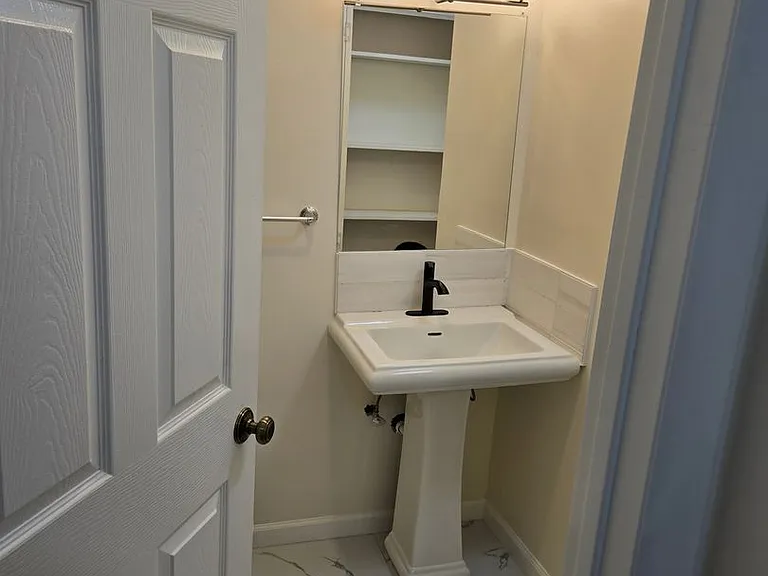 77 Juniper Rd — Photo 35