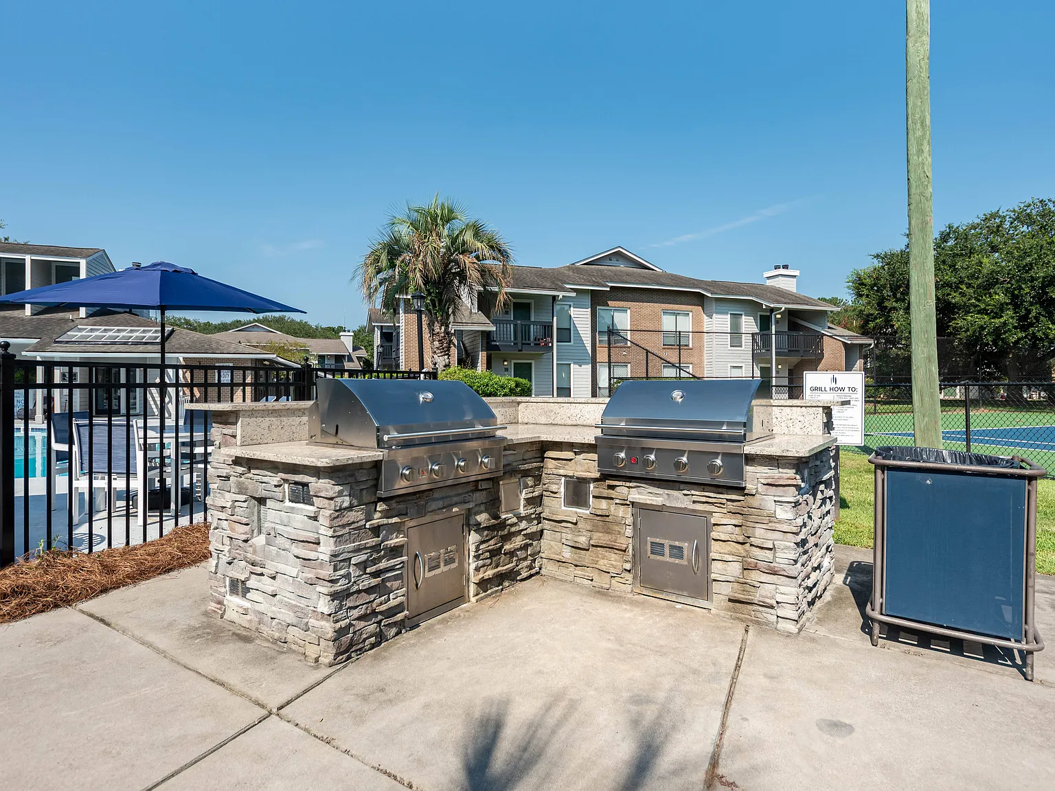 Ashley River Apartments — Photo 4