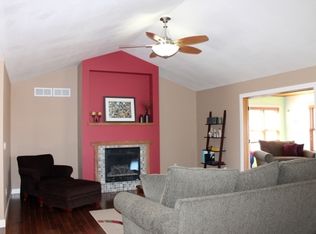 W6096 Ron Hill Ln, Monticello, WI 53570