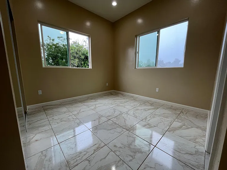 4932 Campanile Dr — Photo 96