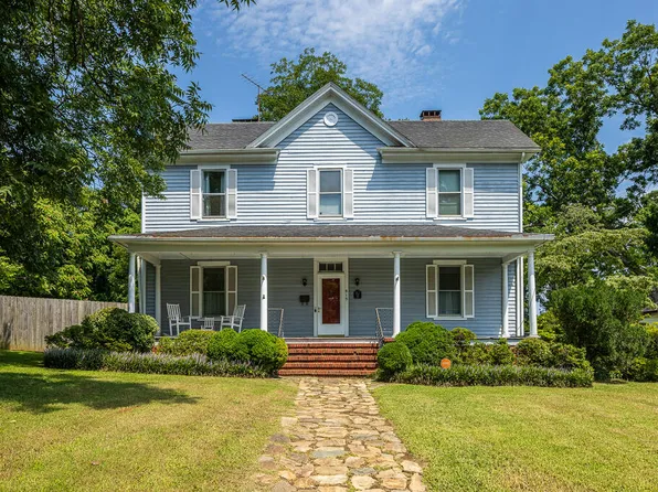 815 N Main St, Chase City, VA 23924