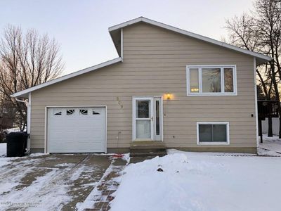 809 24th St W, Dickinson, ND, 58601