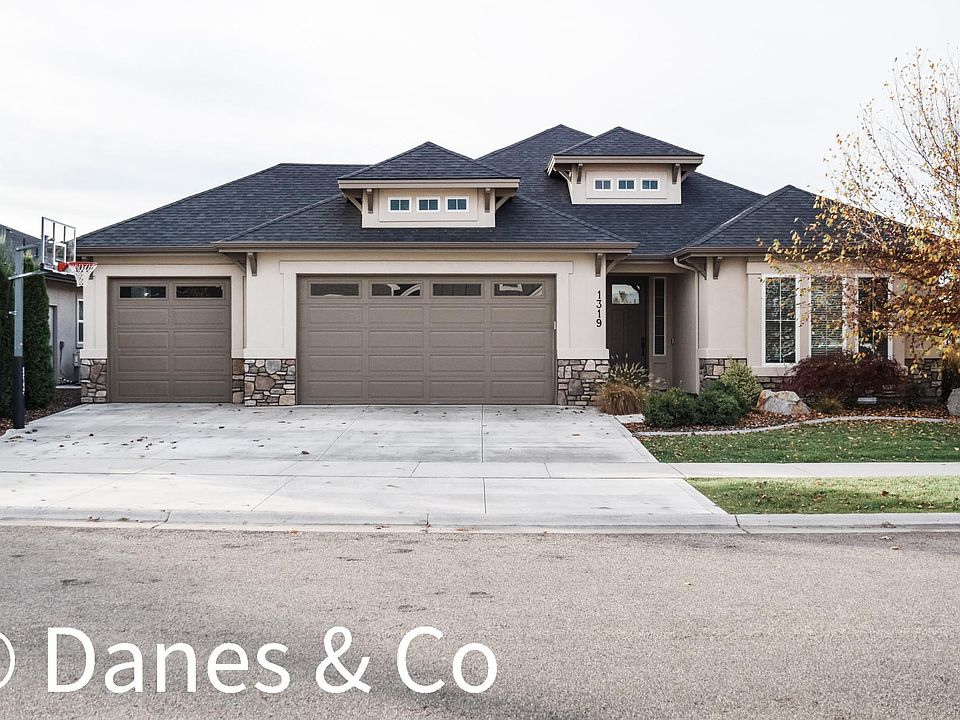 1st image of 1319 W Deer Crest Dr