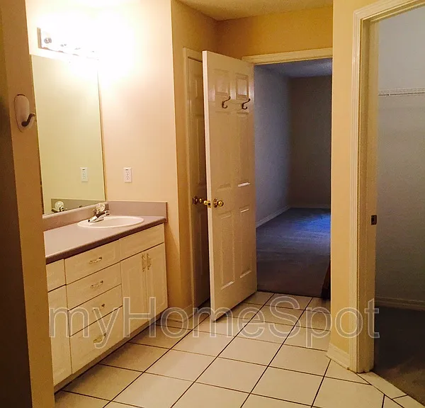 6805 Cedar Lake Dr — Photo 10