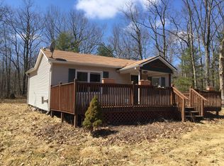 50 Settlement Rd, Wilkes Barre, PA 18702