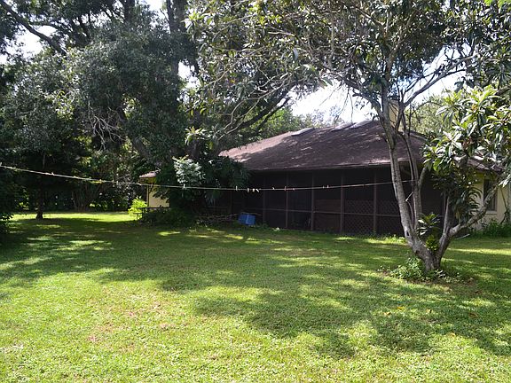 3rd image of 2921 Starwood Dr