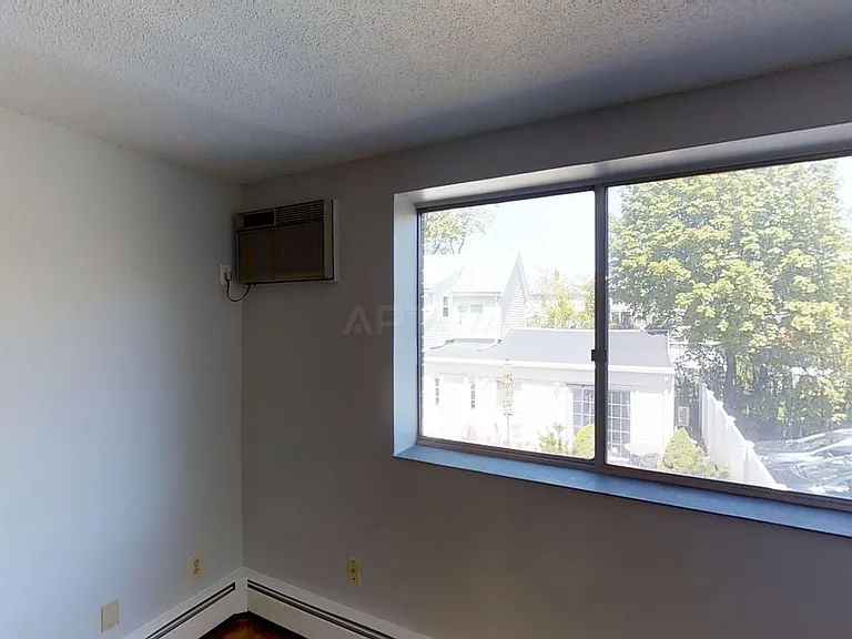 14 Murdock St #17 — Photo 6