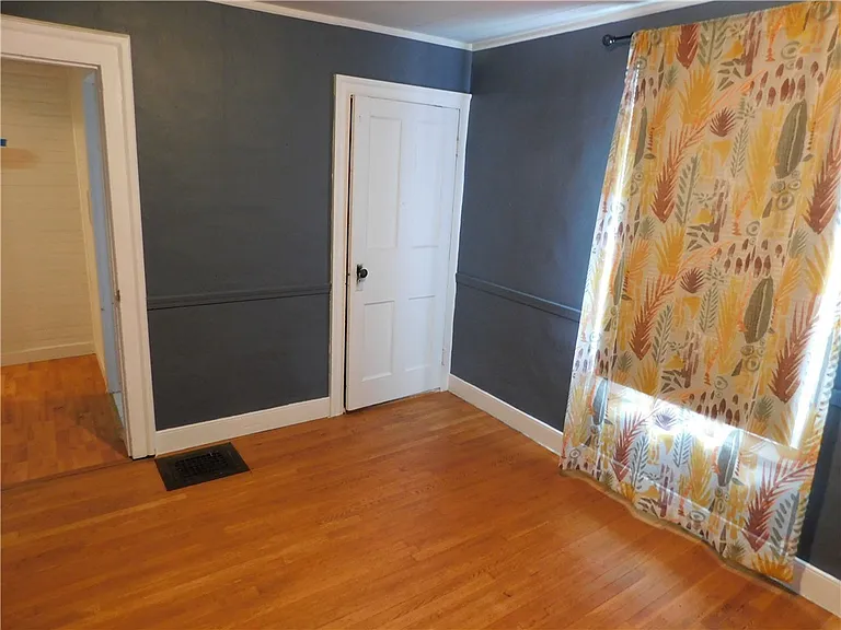 321 N Main St — Photo 18