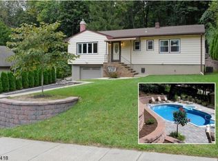 8 McKinley St, Stanhope, NJ 07874