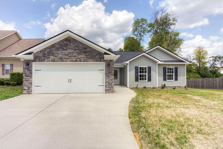 1st image of 6844 Harvest Grove Ln