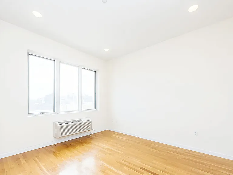 37-34 29th St #3B — Photo 6