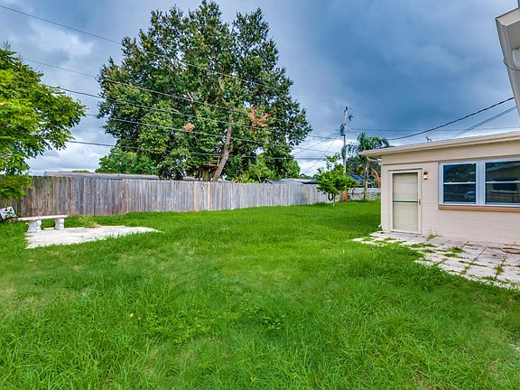 3rd image of 1061 Matador Dr