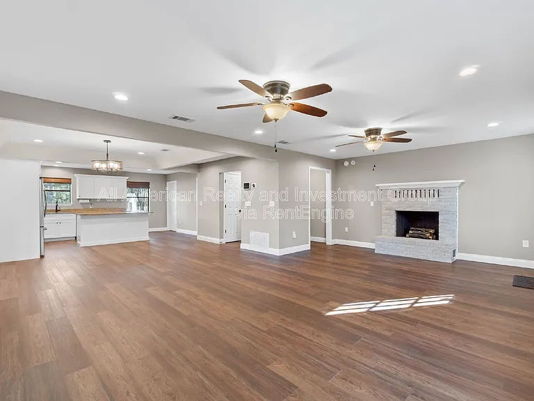 1315 Grandview Dr — Photo 5