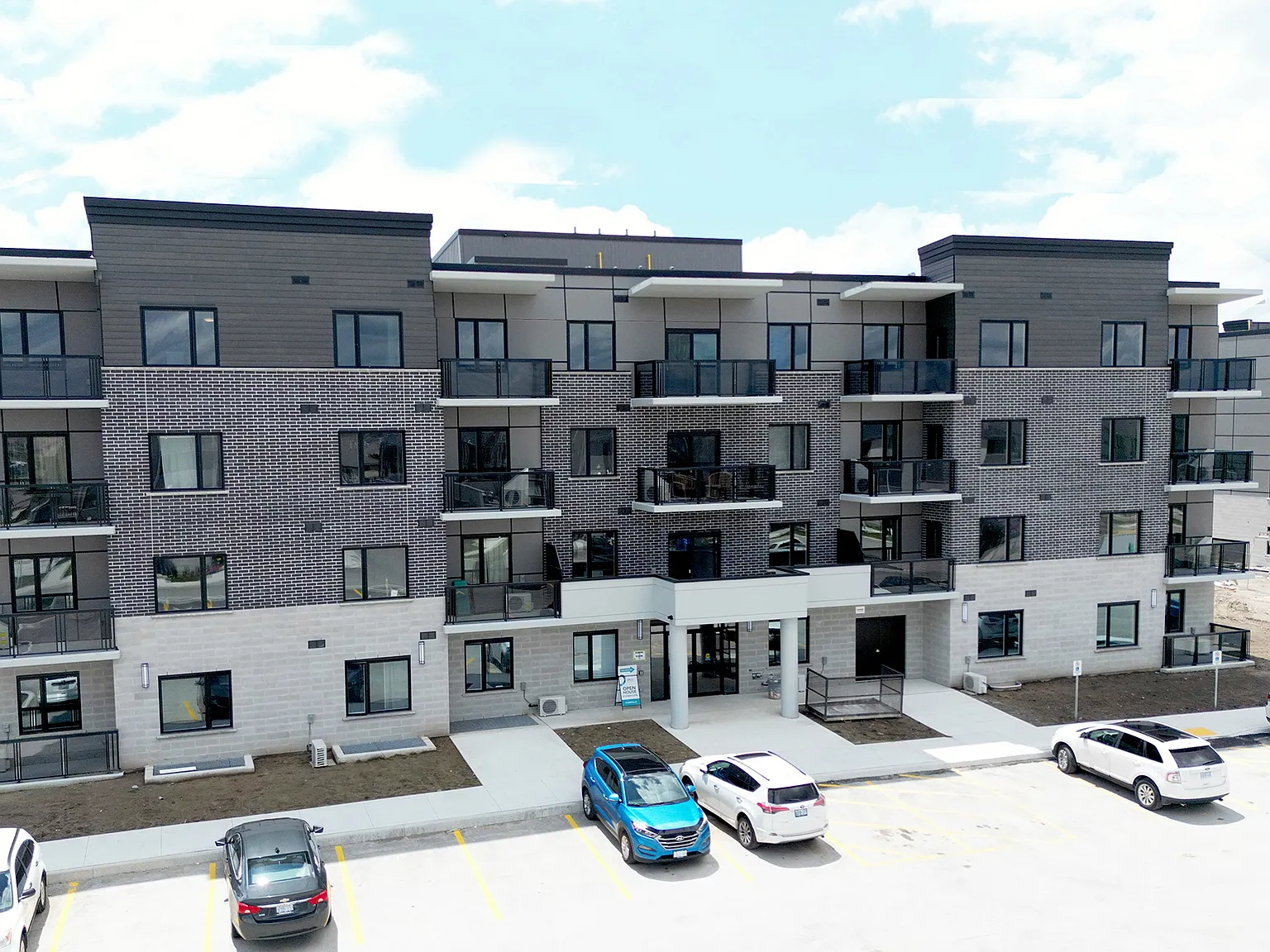 Opus Apartments 2 — Photo 4