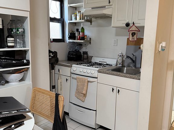 5th image of 6 Jones St APT 5D