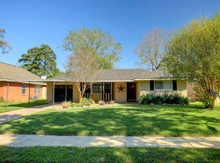 5122 Libbey Ln, Houston, TX 77092