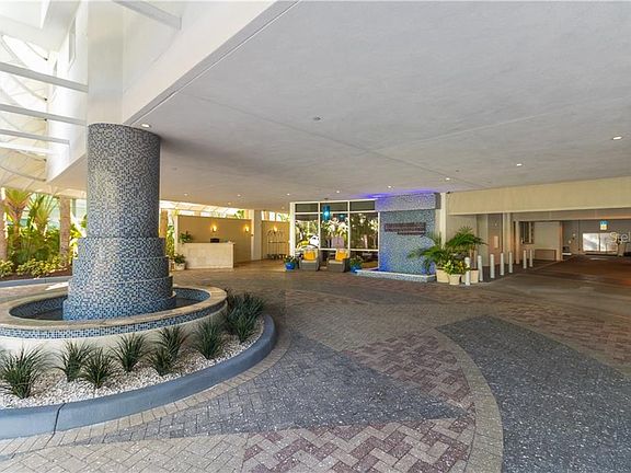 4th image of 915 Seaside Dr #610