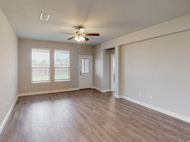 436 Dunmore Dr — Photo 5