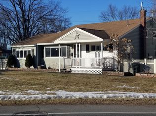 30 Hunting Rd, Albany, NY 12205