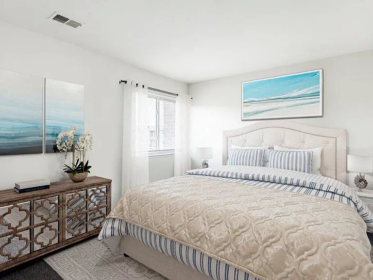 Seneca Bay Apartment Homes — Photo 6