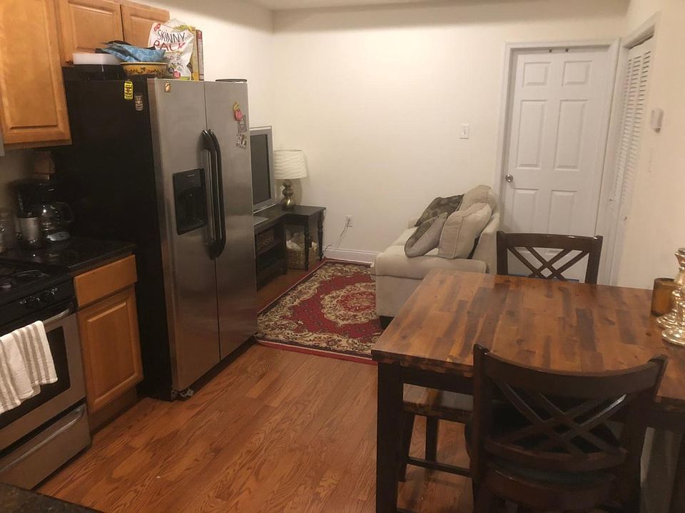 Living Room/Kitchen