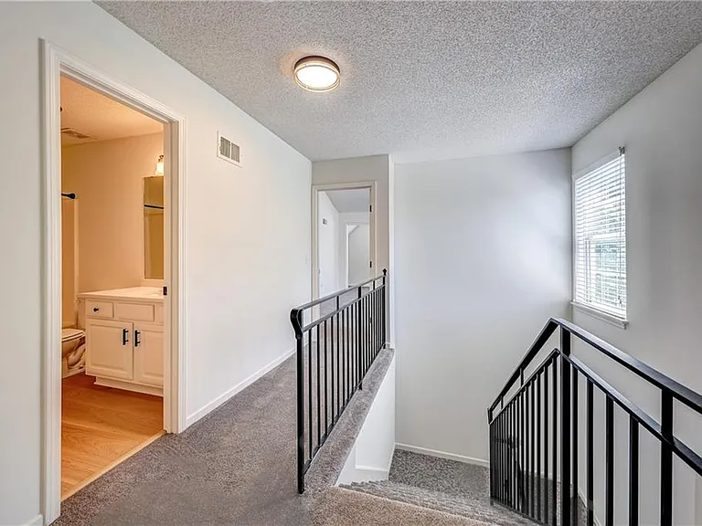 15922 W 91st Ter — Photo 10