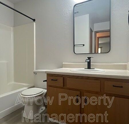 5th image of 2384 N 44th St APT 24