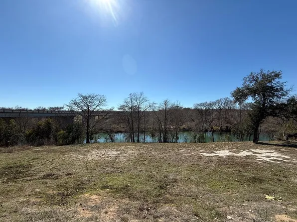 3147/49 Riverside Dr, Kerrville, TX 78028
