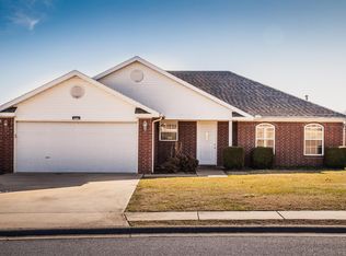 1091 Evergreen St, Centerton, AR 72719