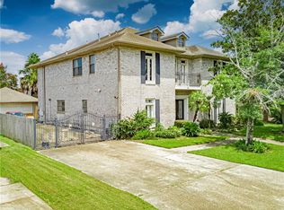 30 Chateau Mouton Dr, Kenner, LA 70065