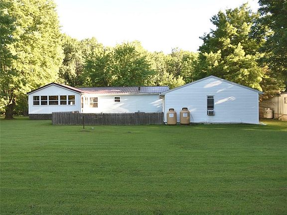 4th image of 2260 Ross Ln